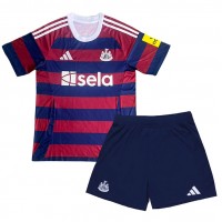 Camiseta Newcastle United Harvey Barnes #11 Segunda Equipación Replica 2024-25 para niños mangas cortas (+ Pantalones cortos)